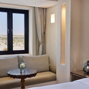 Deluxe Guest room 1 King Desert view Balcony